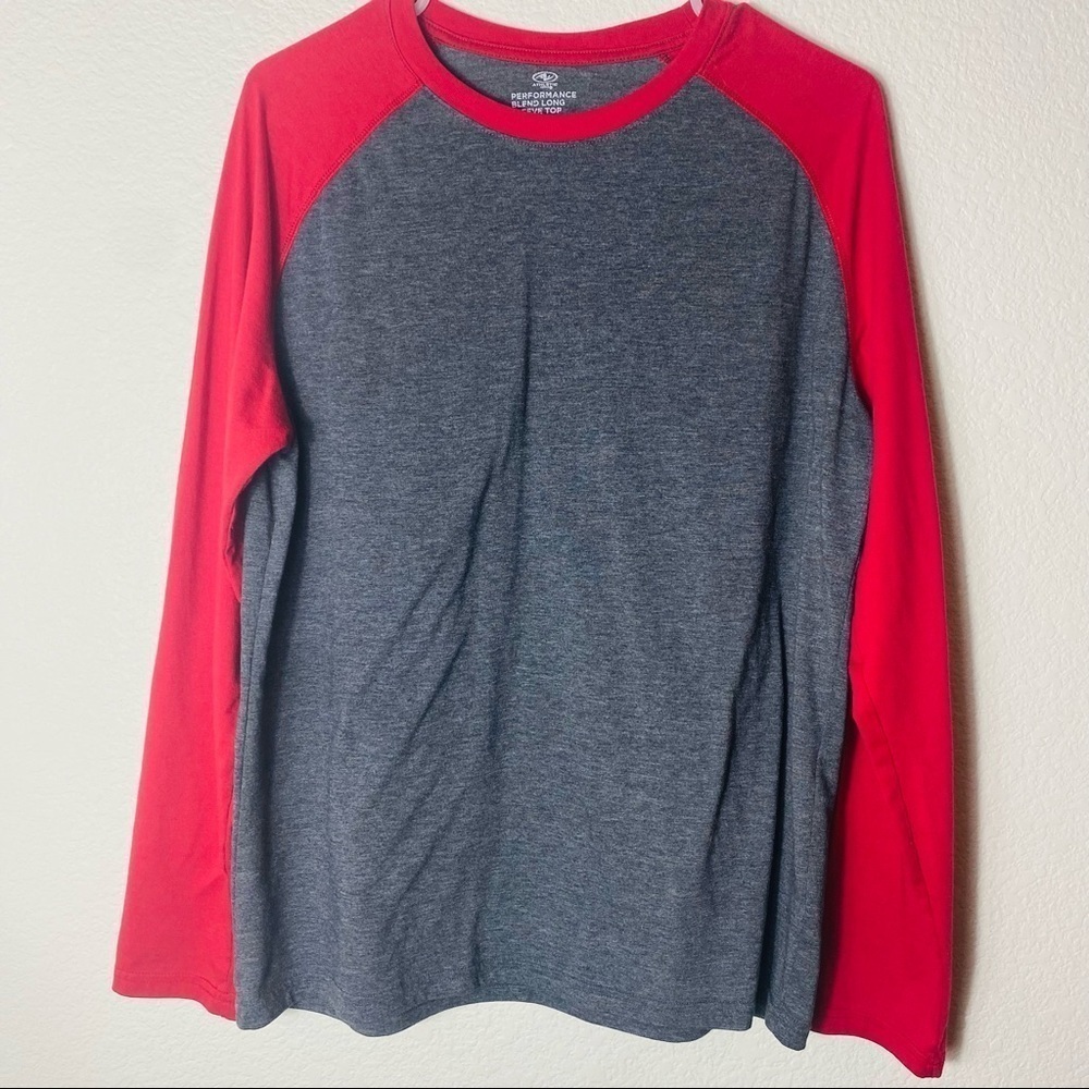 Athletic Performance Blend Boys Long Sleeve Tee Size: Medium